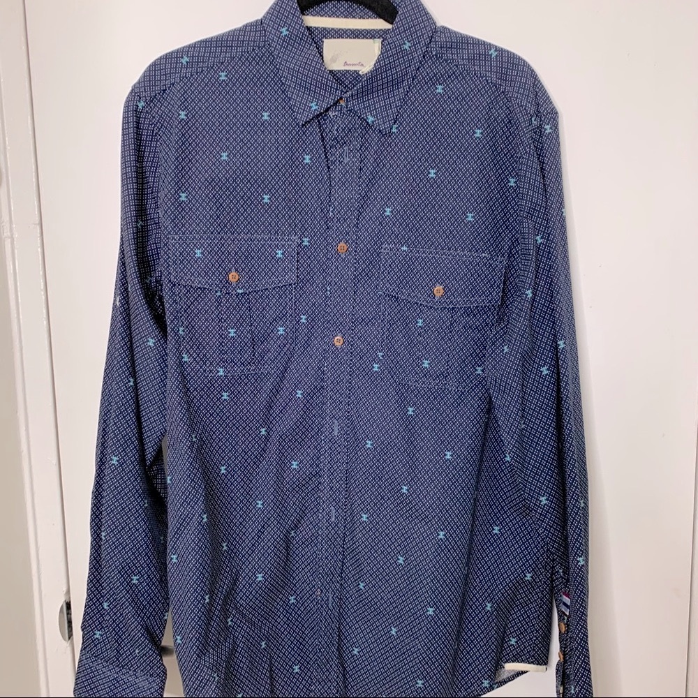 Trovata Men’s buttoned down shirt